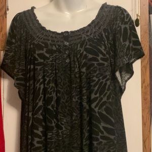 Women’s plus size George black and gray animal print 3x (22w-24w) shirt